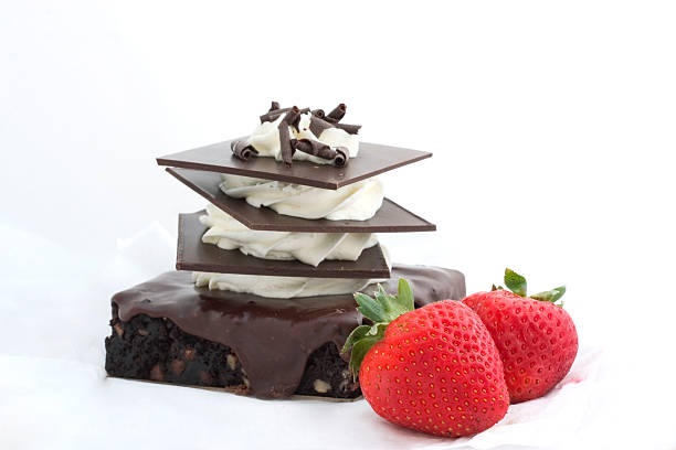 Pagoda cake w strawberries