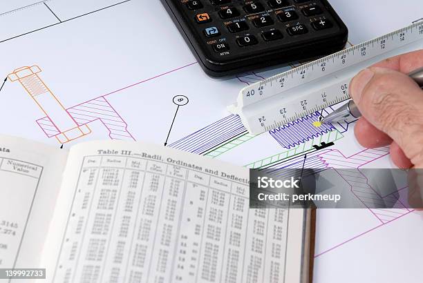 엔지니어링 설계 건설 산업에 대한 스톡 사진 및 기타 이미지 - 건설 산업, 건설 현장, 계산기