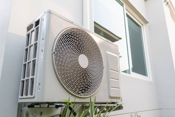 istock Air condition outdoor unit compressor install outside the house 1399980971
