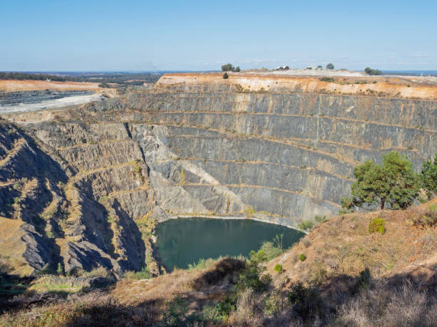 mina de litio greenbushes - minería fotografías e imágenes de stock