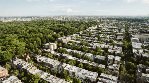 dzielnice brooklynu z panoramą manhattanu - barclays center zdjęcia i obrazy z banku zdjęć