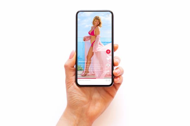 istock Sample social media app interface for sharing video and photo content 1400016415