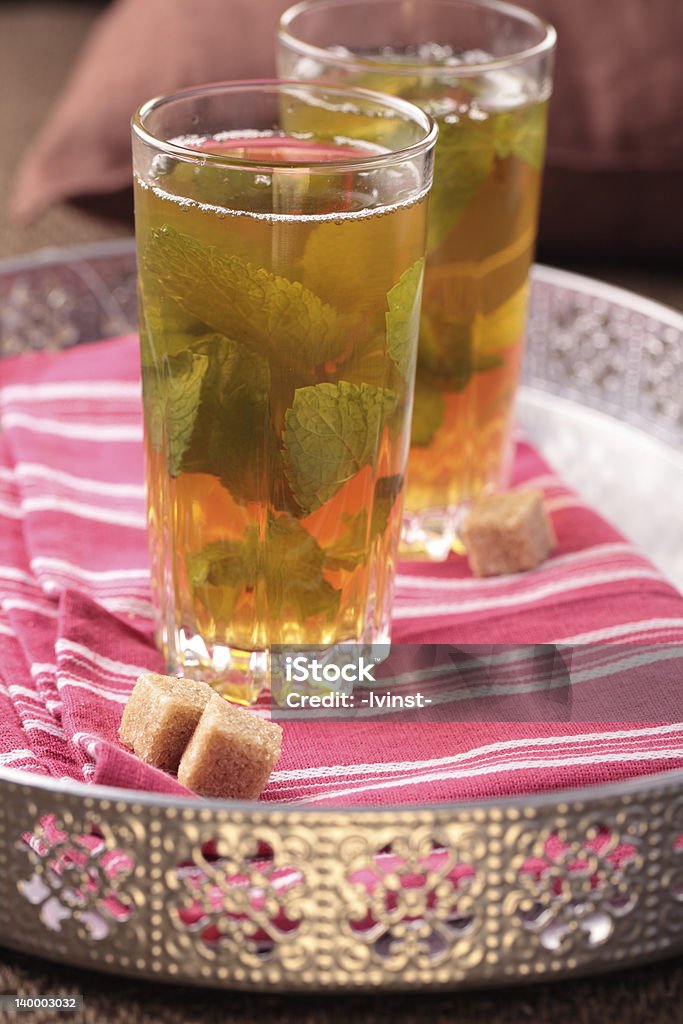 Marokkanischen Minzetee auf ein Tablett - Lizenzfrei Alkoholfreies Getränk Stock-Foto