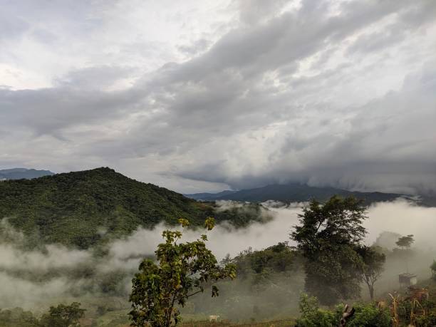 istock Beautiful foggy mountain 1400048855