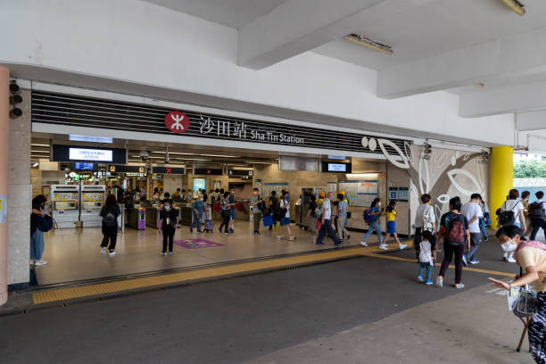 mtr sha tin station in new territories, hongkong - sha tin stock-fotos und bilder