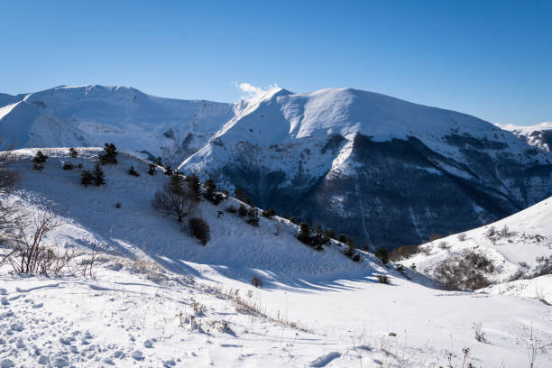 istock The Sibillini mountains Italy 1400085125