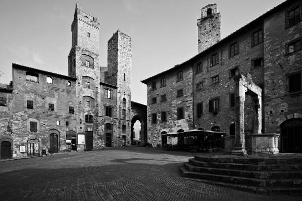 istock San Giminiano, Italy in black and white 1400087131