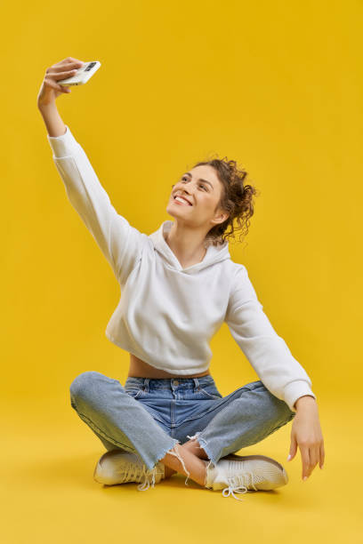 istock Young pretty model posing for photo. 1400098264