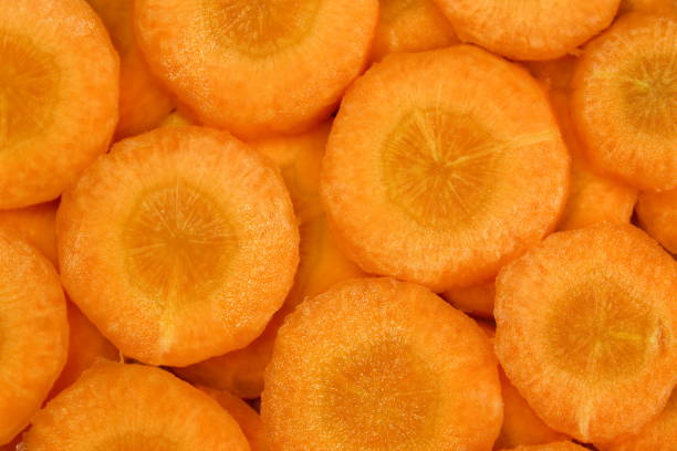 текстура нарезанной моркови крупным планом. - carotene healthy eating macro close up стоковые фото и изображения