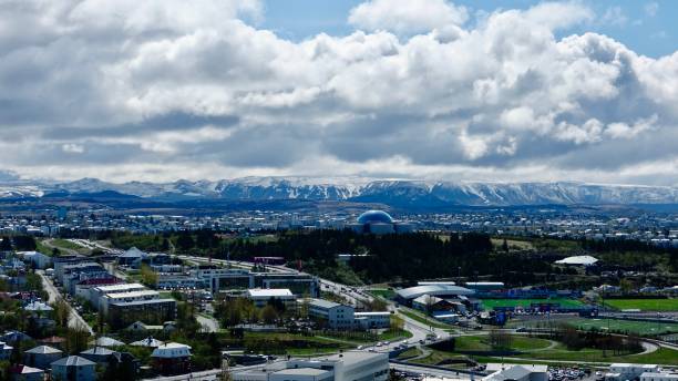 istock Reykjavik von oben 1400105337