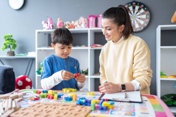 speech therapy - autism bildbanksfoton och bilder