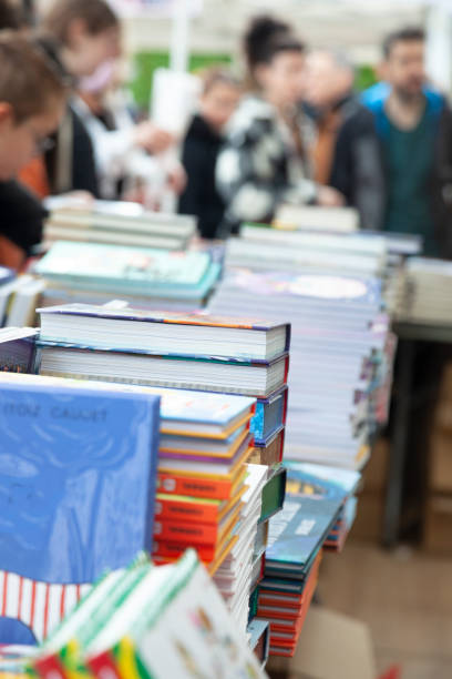 istock Street bookstore-Saint George Day 1400112305