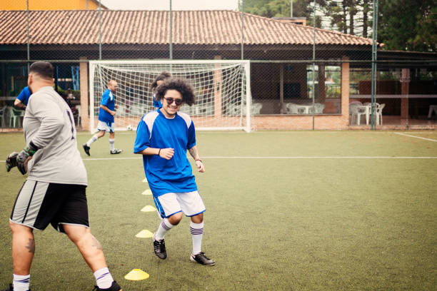 istock Soccer team warming up before the game 1400133118