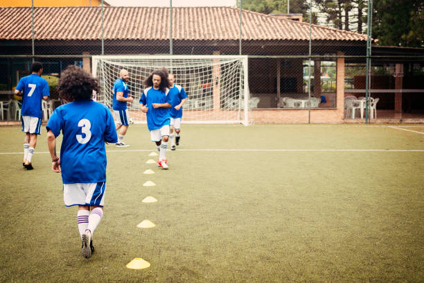 istock Soccer team warming up before the game 1400133120