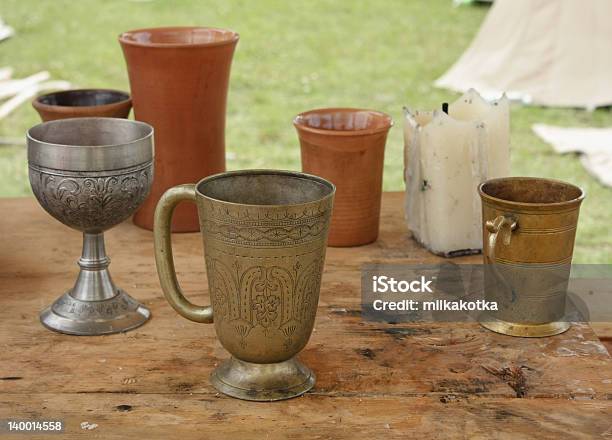 요리 13 세기 따라 나무 탁자 0명에 대한 스톡 사진 및 기타 이미지 - 0명, 갈색, 고대 유물