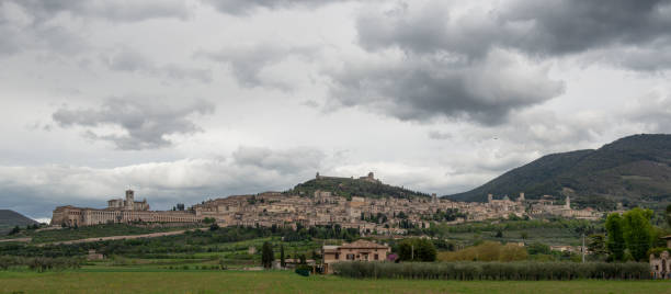 istock Assisi city on the hills 1400150088