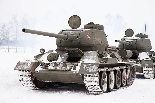istock Russian Tanks T34 140015114