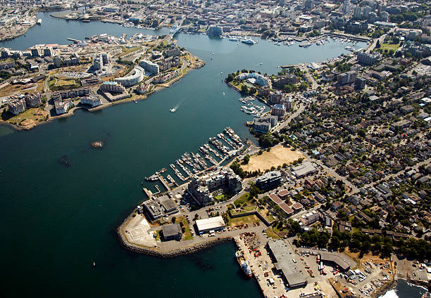 istock Victoria, Vancouver Island 140015287