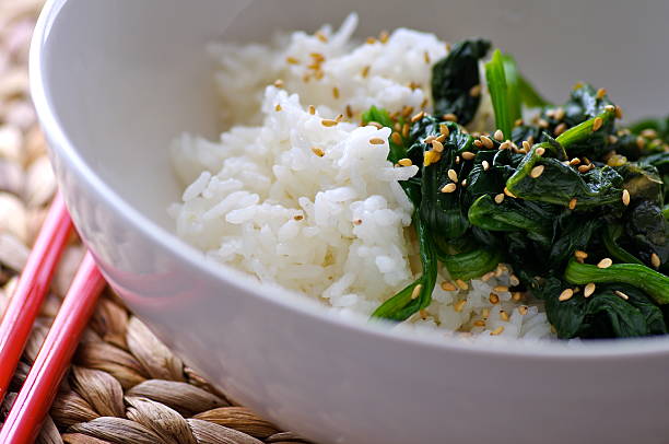istock Rice and Korean Seasoned Spinach 140015331