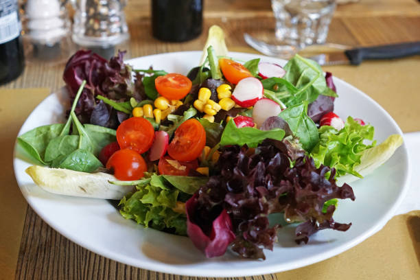 istock Close up bowl of mixed vegetables salad 1400198518