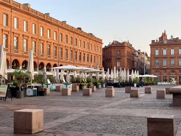 istock France- Toulouse- Capitole Place 1400198830