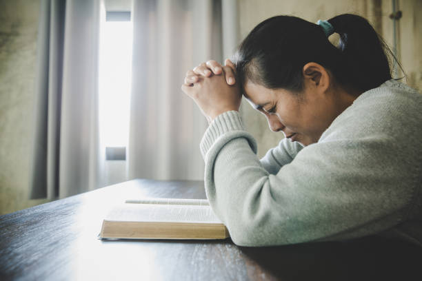 istock Christian life crisis prayer to god 1400223119