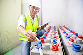 elektroingenieurwesen.jpg?b=1&s=170x170&k=20&c=LVhdpyhbei__0_V0P_pXa9hcjnYROSjVIb8Ww0W5xQ8=