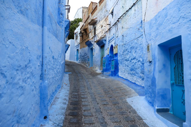 istock Street in Chefchaouen, Morocco 1400247070