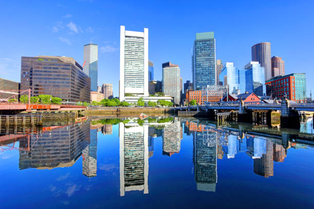 istock Downtown Boston, Massachusetts Skyline 1400251862