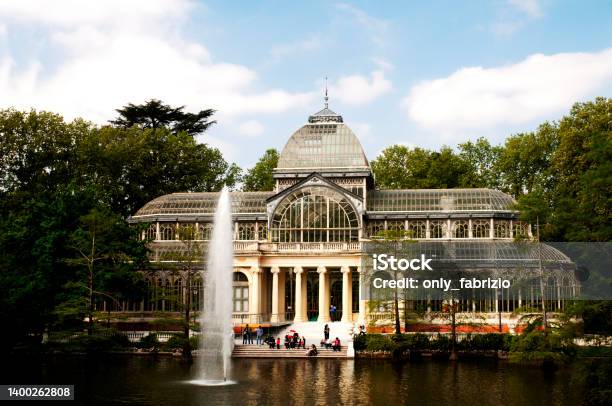 Palacio De Cristal Stock Photo - Download Image Now - Color Image, Horizontal, Lake