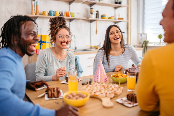 istock Group Of Friends Celebrating Birthday 1400267679