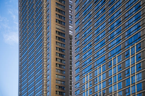 Details of modern architecture in New York City, with structures, repetitions, and geometric lines.