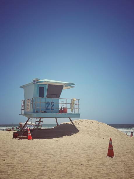 istock Lifeguard stand on the beach 1400347995