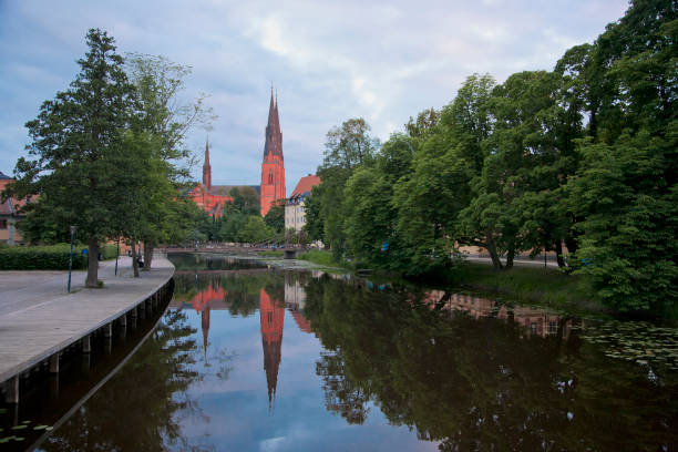 упсала собор - uppsala cathedral стоковые фото и изображения