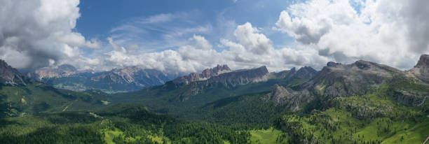 istock Cinque Torri - Dolomiti, Italy 1400352557