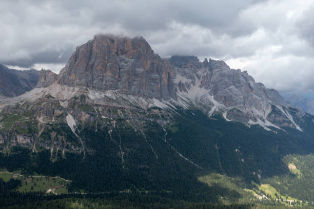 istock Cinque Torri - Dolomiti, Italy 1400352563