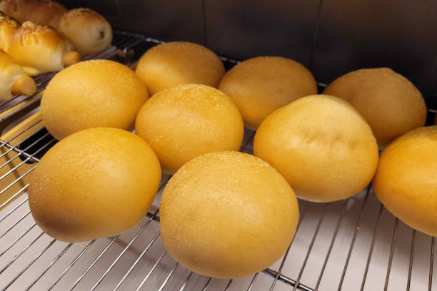 istock Bakery store with various choices of bread buns 1400362314