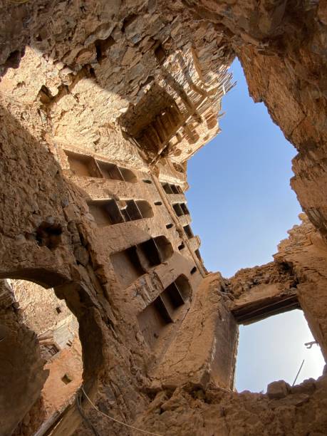 istock Old houses in Oman 1400366923