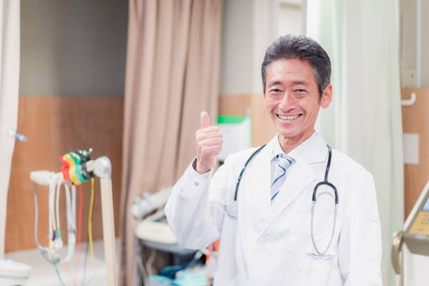 istock Experienced doctor giving the good sign 1400374512
