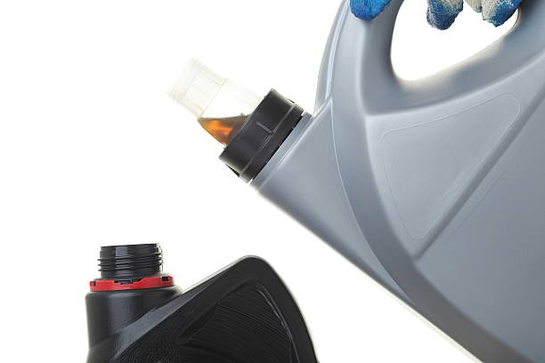 istock Can car engine oil isolated on white 140040212