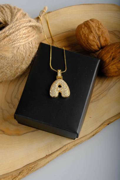 istock Gold and Diamond Jewelry 1400404033