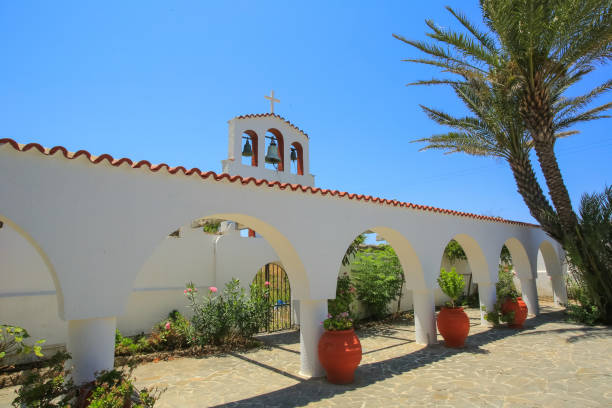 istock Church yard in the town Rhodes 1400406121
