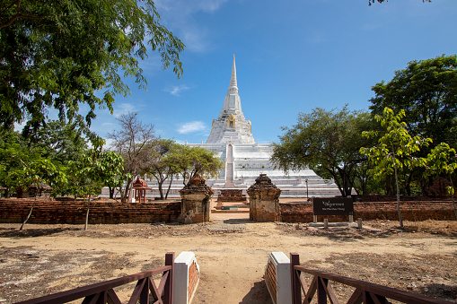 The Temple of the Golden Mount is an important ancient religious attraction in Phra Nakhon Si Ayutthaya Province in Thailand.