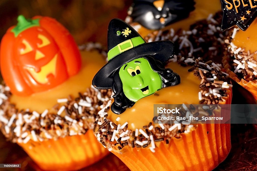 Halloween tematyczne cupcakes - Zbiór zdjęć royalty-free (Bez ludzi)