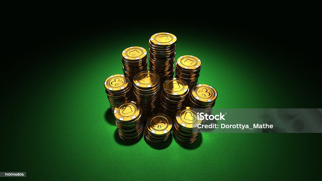 Large group of ゴールドのポーカーチップグリーン - テーブルのロイヤリティフリーストックフォト