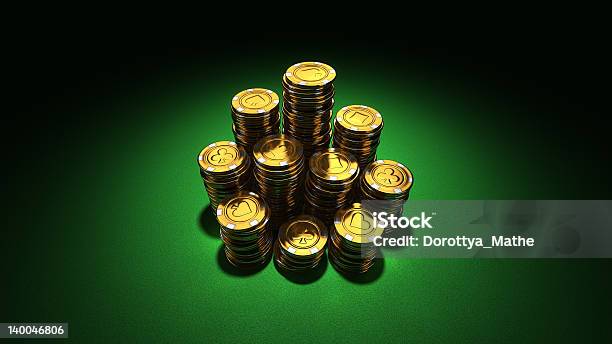 Large Group Of ゴールドのポーカーチップグリーン - テーブルのストックフォトや画像を多数ご用意 - テーブル, フェルト, ポーカー