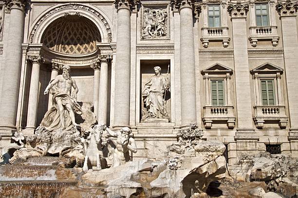 istock Trevi Fountain in Rome 140050699