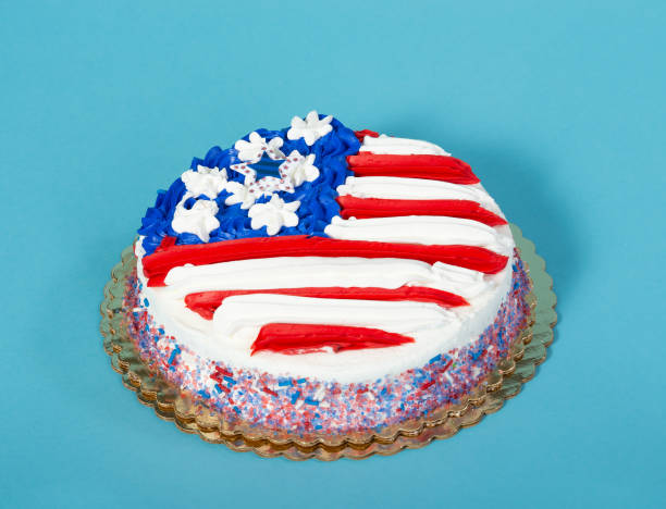 istock Patriotic American flag cake on blue 1400524977