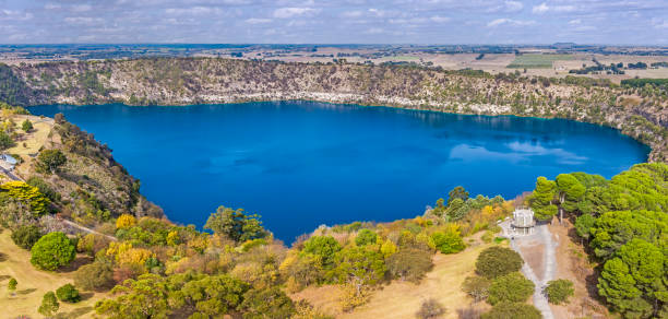 istock Aerial panoramic view Mount Gambier's famous Blue Lake 1400531013