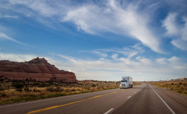 istock Semi-truck speeding in Utah 1400551807